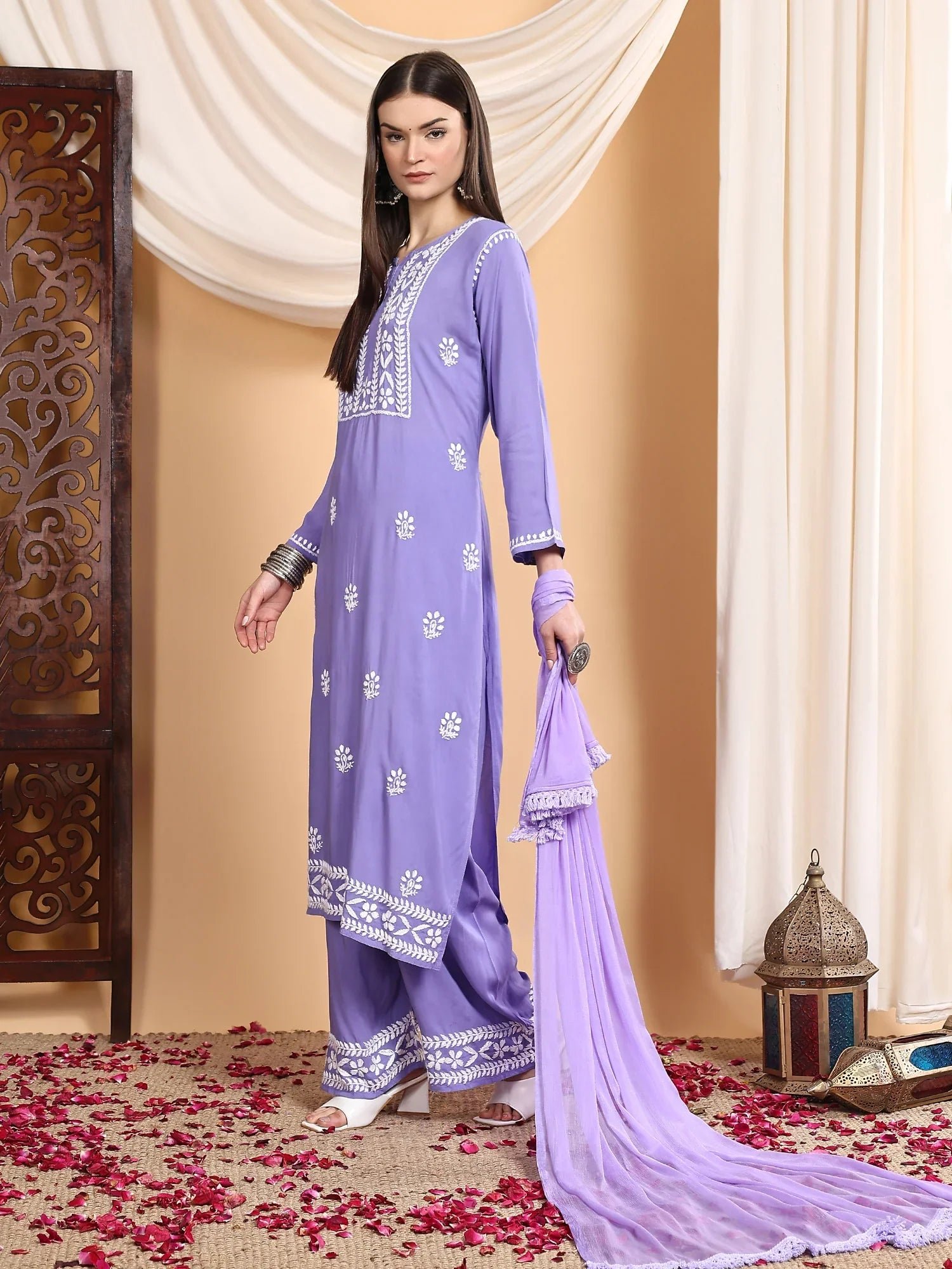 Shiza Chikankari Premium Modal Co-ord Set (Lavender) - Image 3