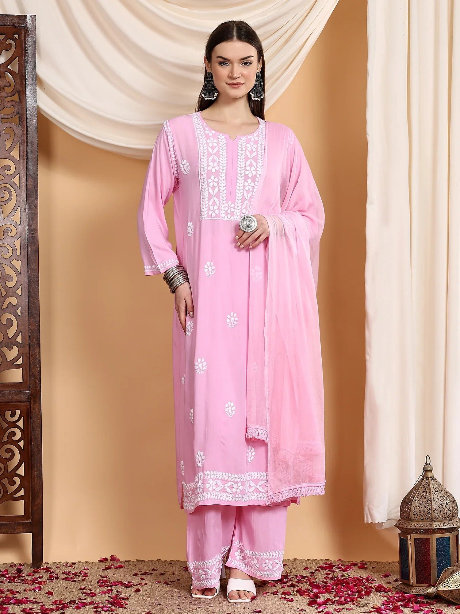 Shiza Chikankari Premium Modal Co-ord Set (Pink) - Image 2