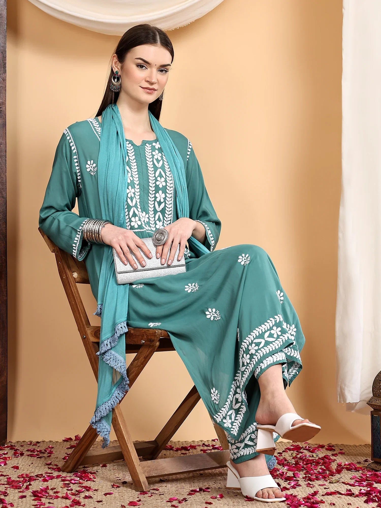 Shiza Chikankari Premium Modal Co-ord Set (Spanish Green) - Image 2
